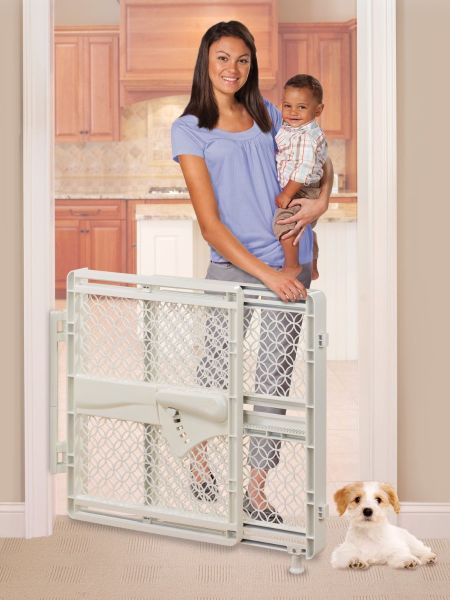 Summer Infant - Valla de seguridad decorativa con puerta ideal para hogares  con niños y mascotas